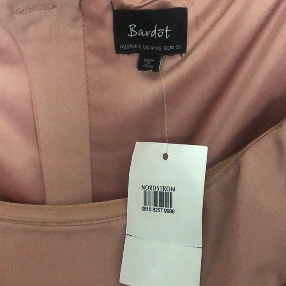 Bardot nude cocktail dress bell sleeves sz XS /4 - Picture 2 of 3
